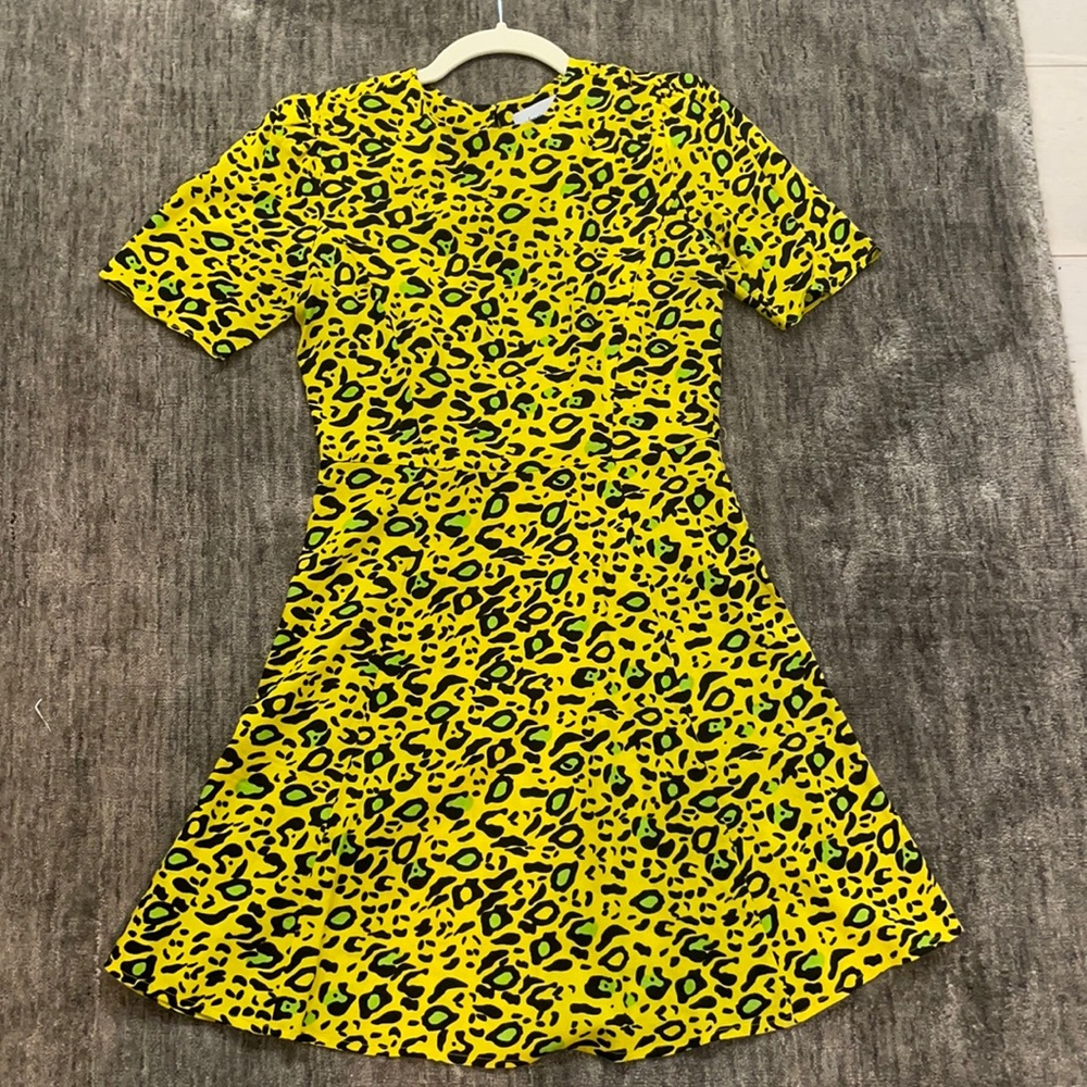 Bright yellow leopard dress!